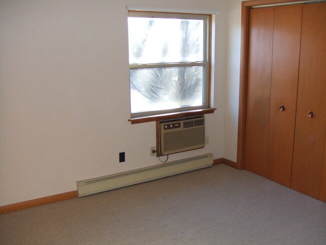 Foto del edificio - 6099 Rawson St