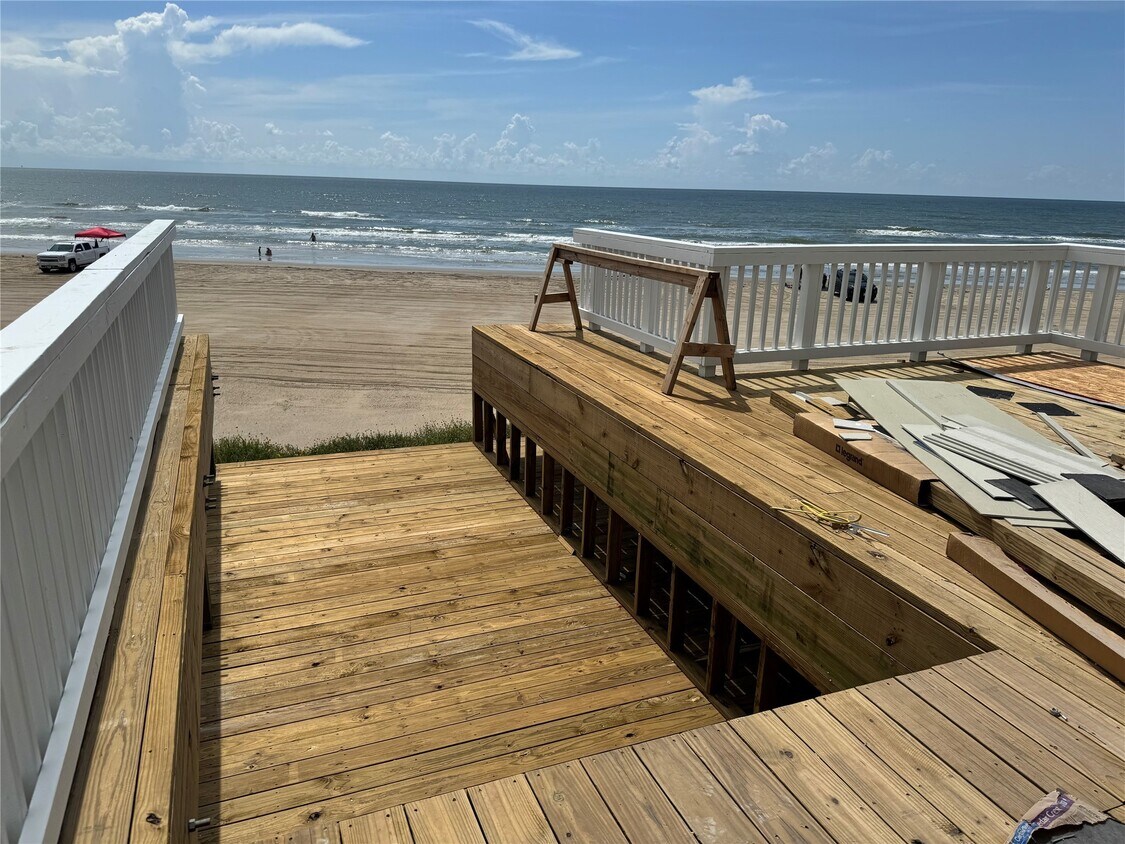 Foto del edificio - 16728 West Beach