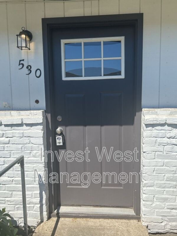 Foto del edificio - 530 NE Anderson Rd