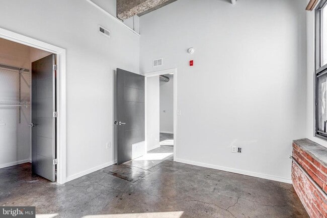 Foto del edificio - 4800 Brown St