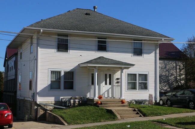 Foto del edificio - 2218 Merner Ave