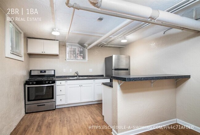 Foto del edificio - 975 N Washington St