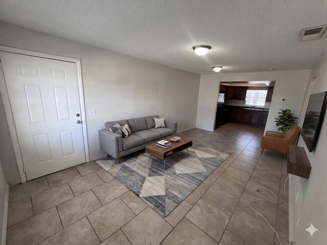 Foto del edificio - 7108-7108 S Kissimmee St