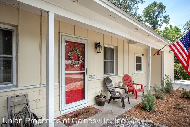 Building Photo - 3 br, 1.5 bath House - 2322 NE 11th Street