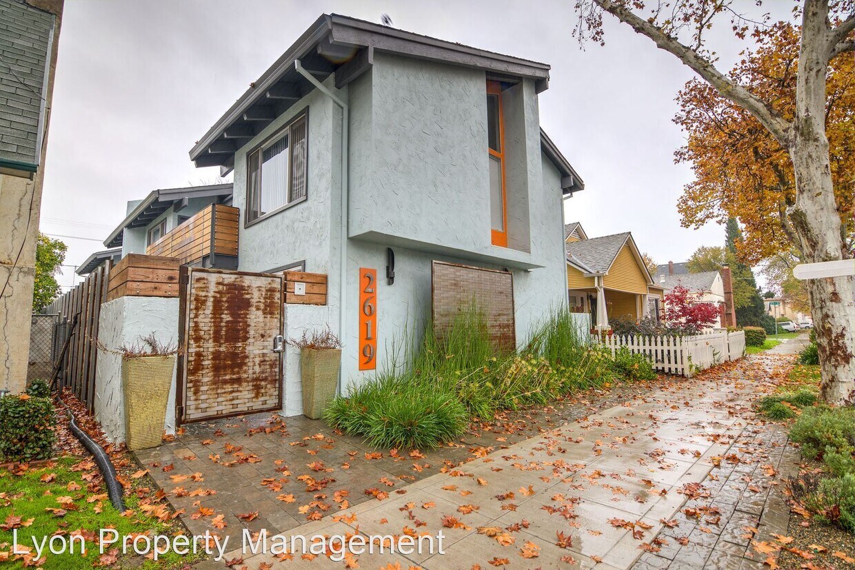 Foto principal - 1 br, 1 bath Apartment - 2619 T St