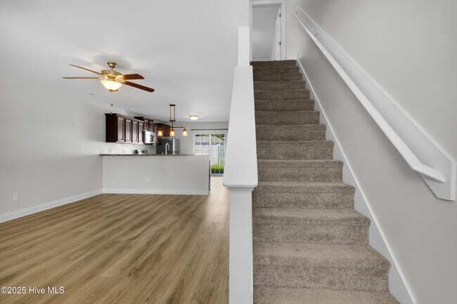 Foto del edificio - 110 Meadow Way
