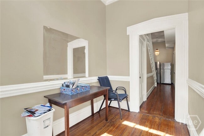 Building Photo - 32 E Taylor St