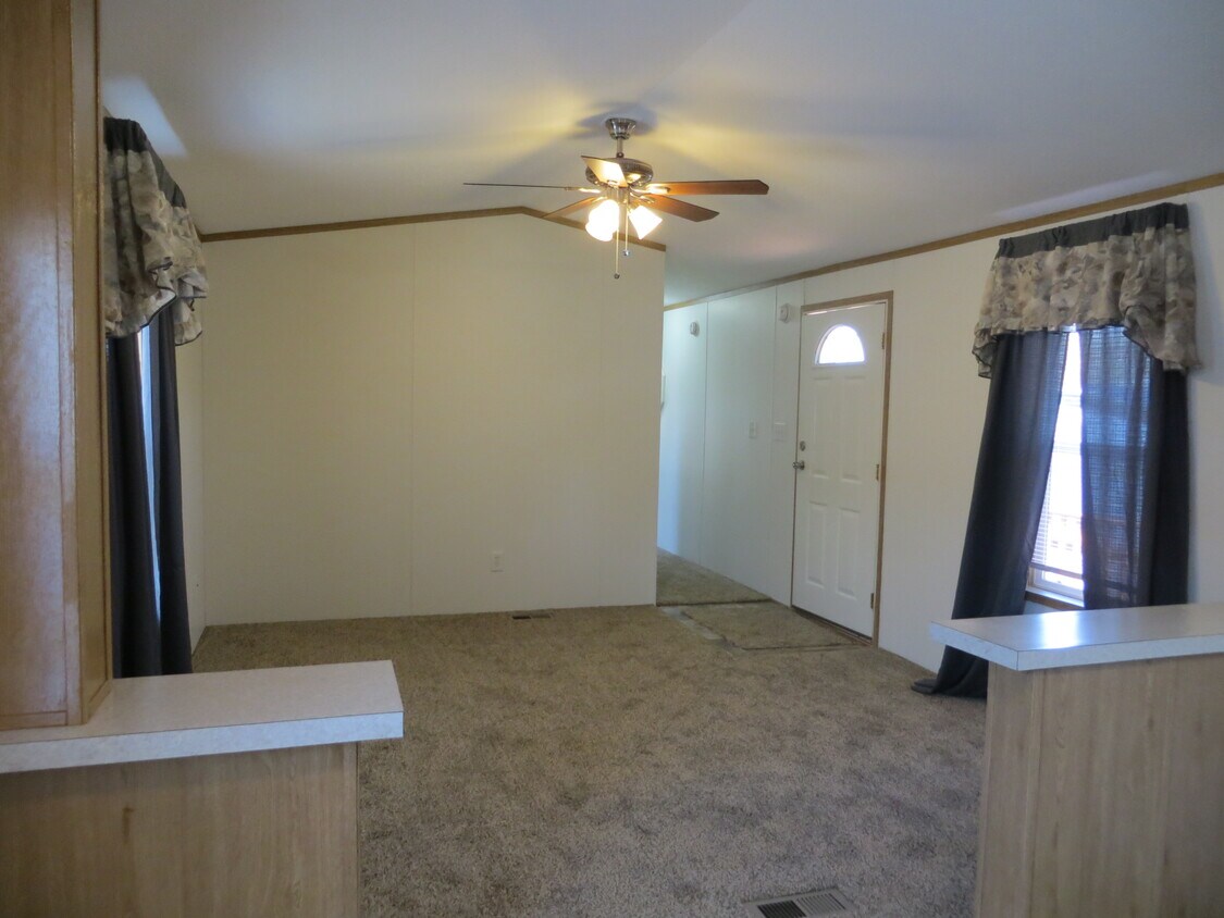 14 Lindy Loop, Jonesville, NY 12065 House Rental in Jonesville, NY