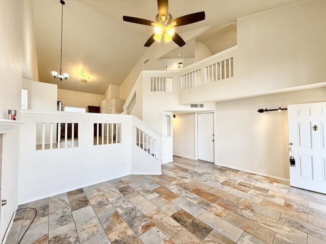 Building Photo - 12720 Tierra Mina Dr