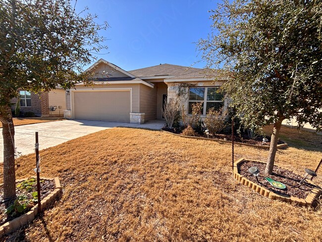 Building Photo - Spacious One Story 3 Bedroom Home with Covered Patio in Converse