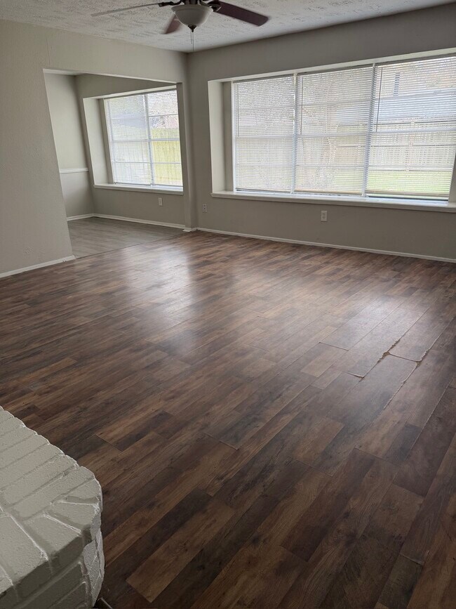 Foto del edificio - 23430 Cimber Ln