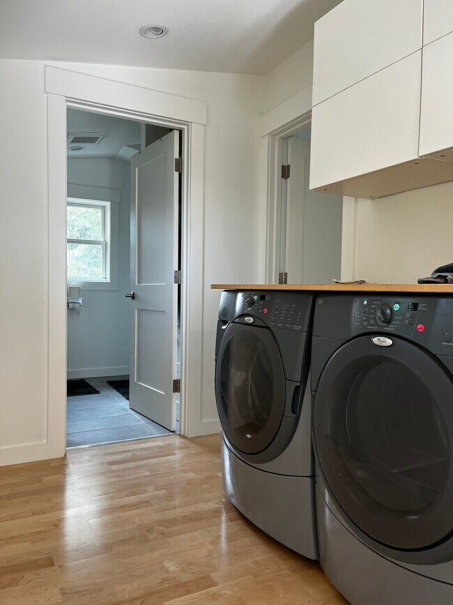 laundry - 238 Mather St
