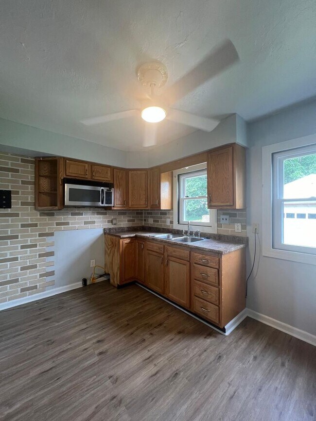 Foto del edificio - 955 E 223rd St