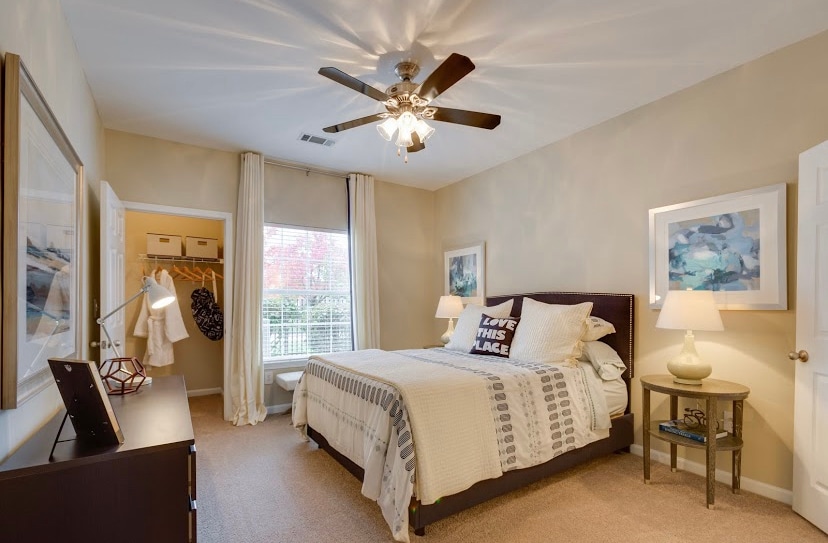 Foto principal - 9101 Crowne Springs Cir