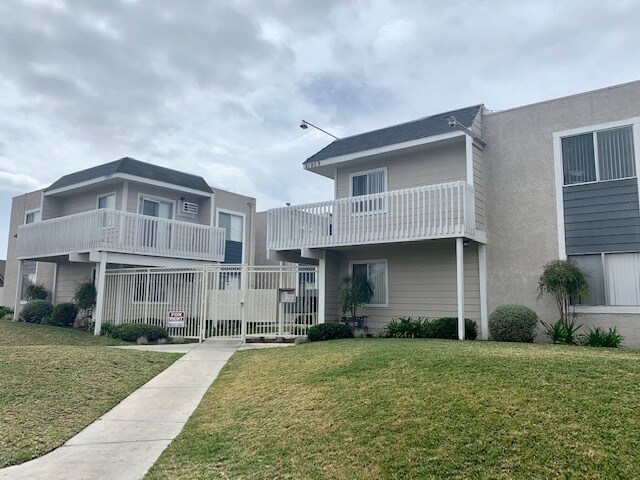 Foto principal - 21911 Claretta Ave