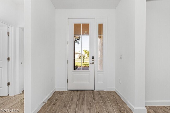 Foto del edificio - 18274 Ridgeline Dr