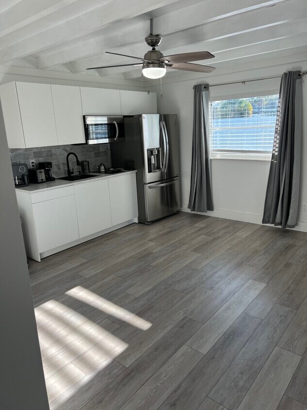 Foto principal - 2300 NE 11th Ave