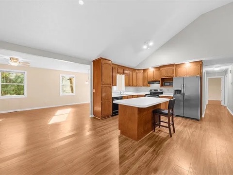 Building Photo - 5660 Mercedes Dr