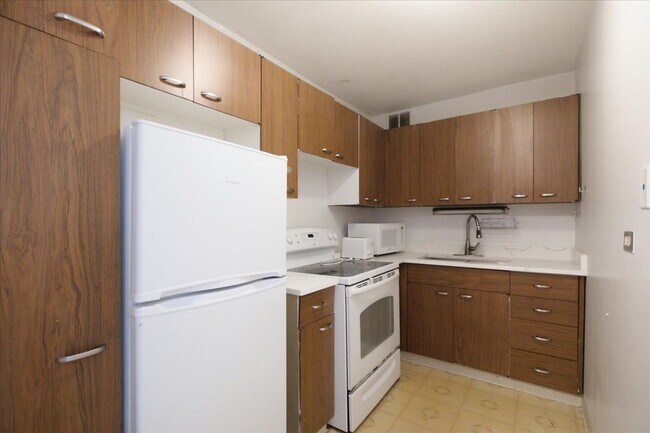 Foto del edificio - 1700 E 56th St