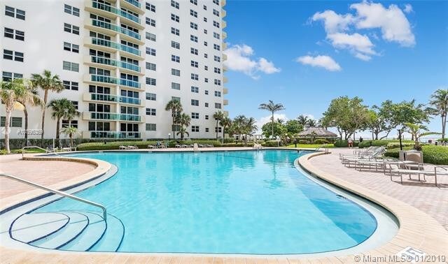 Building Photo - 3001 S Ocean Dr