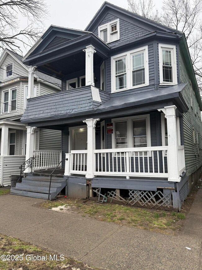 Foto del edificio - 541 Washington Ave