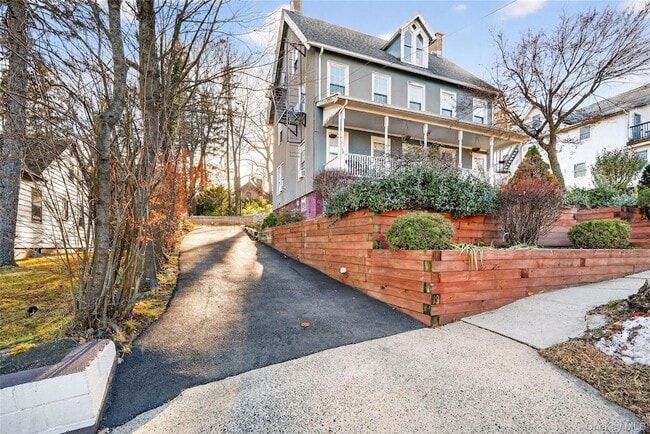 Building Photo - 21 Elysian Ave