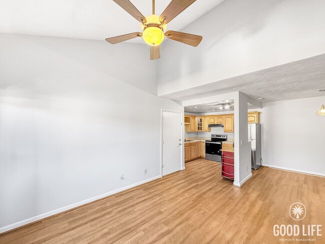 Building Photo - Great 2B/1BA Condo in Escondido!