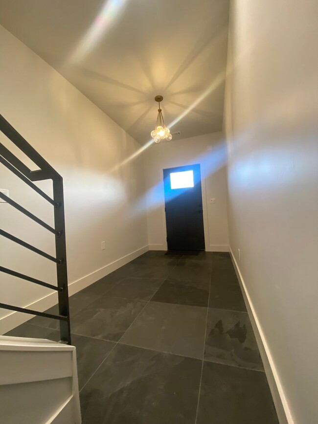 Foto del edificio - The Haverly Townhomes unit 3B available th...