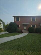 Building Photo - 83 Eastgate Cir