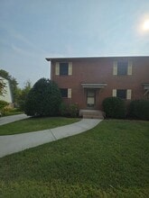 Building Photo - 83 Eastgate Cir