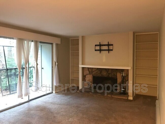 Foto del edificio - 4629 W Lake Sammamish Pkwy SE
