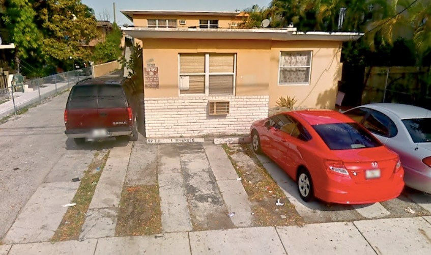 Primary Photo - 1131 SW 7th St