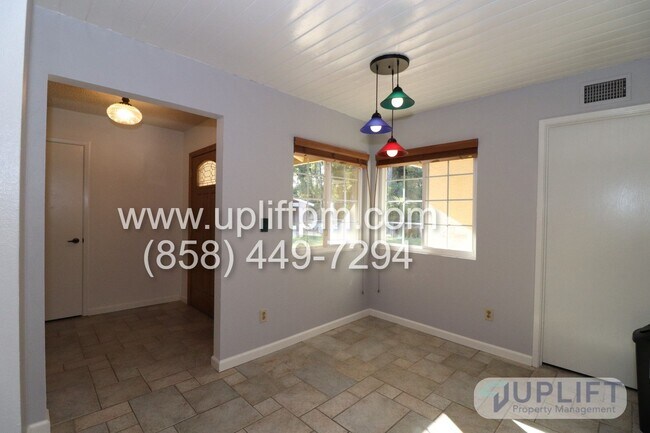 Building Photo - 3-BEDROOM / 2-BATHROOM HOUSE W/ SOLAR!!!- ...