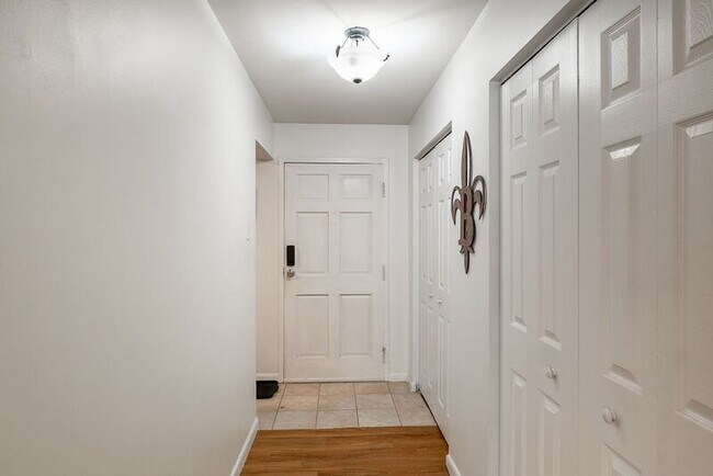 Foto del edificio - 250 Little St