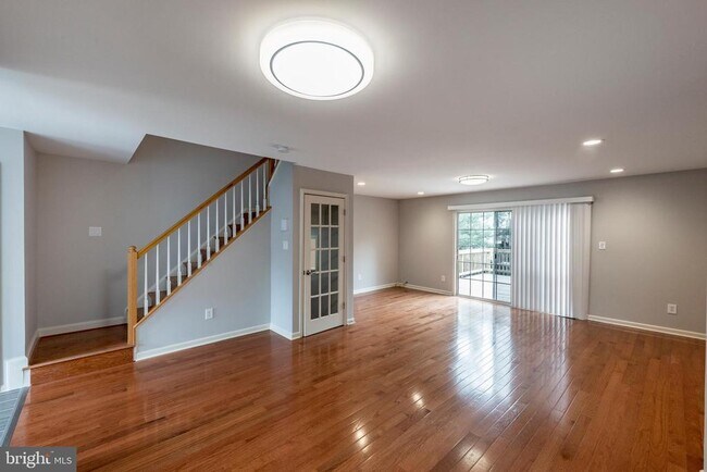 Foto del edificio - 5936 Baron Kent Ln