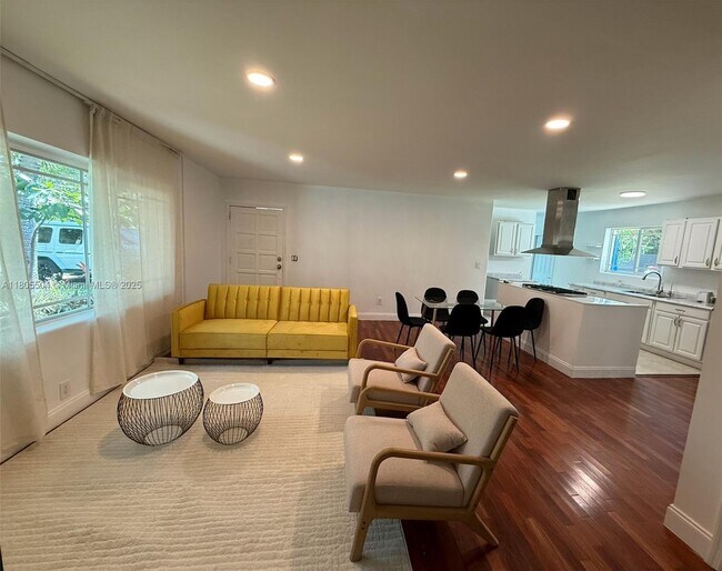 Foto del edificio - 1285 NE 103rd St