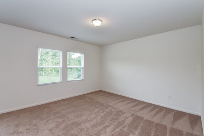 Foto del edificio - 44 Meriwether Ln