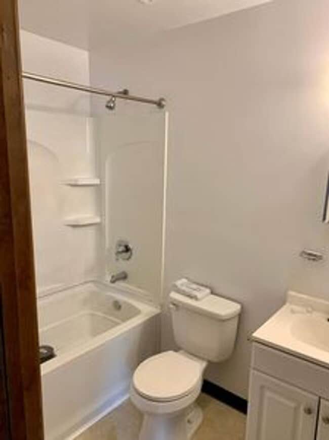 Foto del edificio - 3 bed 1 bath in Richmond
