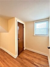 Building Photo - 5 Beechwood Rd
