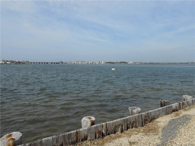 Foto del edificio - 16 Shore Ave
