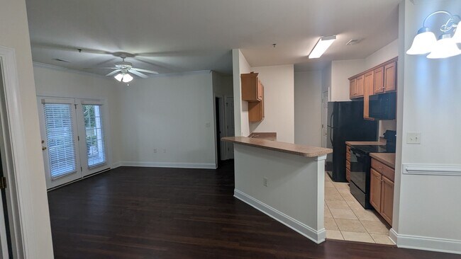 Building Photo - 2009 Silvercrest Dr