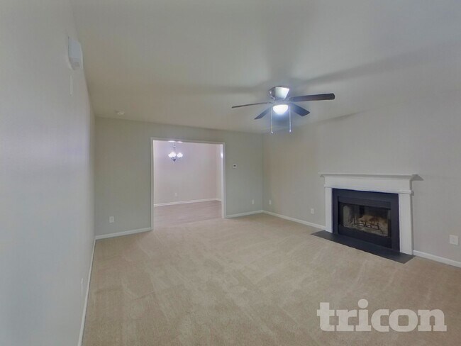 Foto del edificio - 1481 Mitchell Glen St