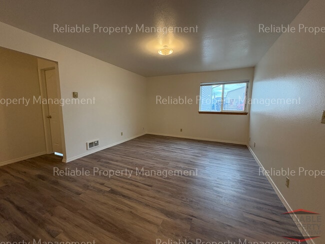 Building Photo - 2134 Meppen Dr