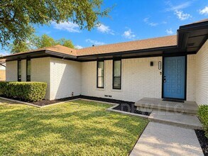 Building Photo - 2404 Kentfield Dr