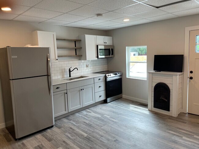 Kitchen - 14 W Eichel Ave