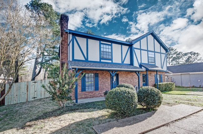 Building Photo - 2461A River Oaks Blvd