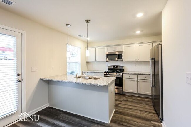 Building Photo - 641 Blossom Run