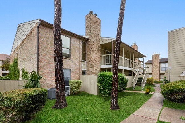 Foto del edificio - 2100 Wilcrest Dr