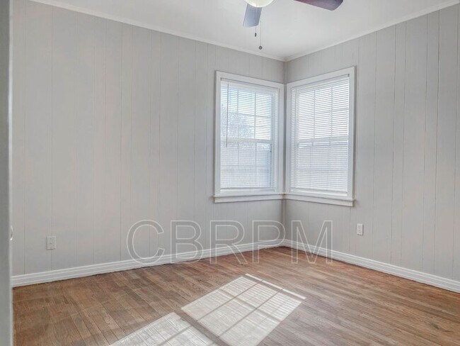 Building Photo - 3103 Grinnell St
