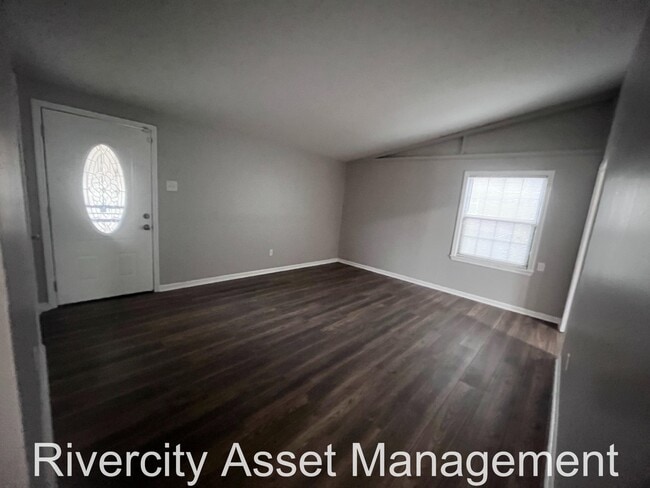 Building Photo - 1316 E Raines Rd